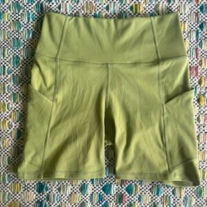 Fabletics PureLuxe Oasis 6” High-Waisted Shorts
Size XS | Forest Moss | NWT